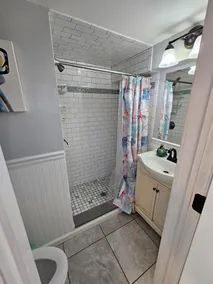 2BR 1BT Newly  renovated OPEN FLOOR PLAN. 450 ft from the beach and boardwalk! - Image 3