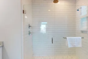 Blue Oasis - New + Modern w/Ocean Views, Pool + Hot Tub, 2 Min Walk to Beach, Elevator, Dogs OK - Image 5