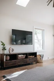 King beds, central location, entire house. Perfect for family gathering! - Image 2