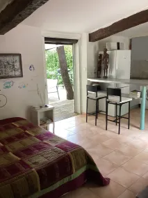 Studio Avec Terrasse et Pergola Dans Propriété Calme et Sécurisée - Image 4