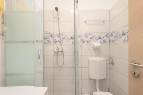 Apartment Orange - Image 3