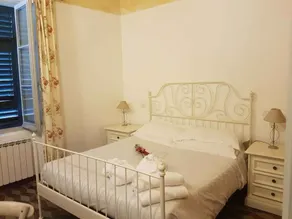 Holiday apartment in the medieval village of Finale Ligure - Image 3