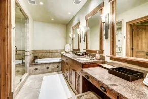 115 Village Walk - Image 2