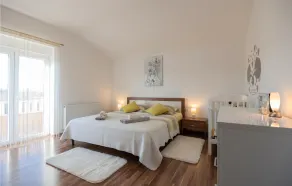 Awesome Home In Vinjani Gornji - Image 5