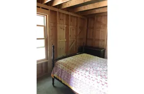 An off-grid comfy cabin in a quiet corner of a midcoast organic farm - Image 3