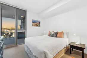 Peaceful Sanctuary with Panoramic Views near Optus Stadium - Image 4