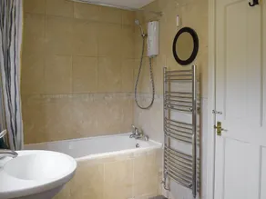 1 Bed in Richmond oc-93264 - Image 3