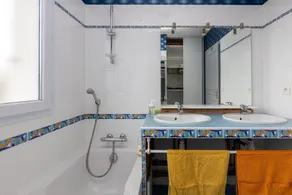 Villa 'Beautiful Basque House in Bardos' with Air Conditioning, Garden & Wi-Fi - Image 2