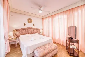 Light-flooded Villa \"Tramontana\" in Idyllic Location - Image 4
