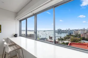 Studio in Elizabeth Bay with Pool & City Views - Image 2