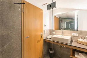 Apartamento acolhedor Riepl com acesso ao lago, jardim, varanda e Wi-Fi - Image 2