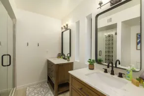 Beverly Scottsdale - Image 3