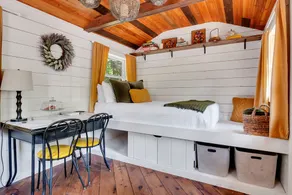 Cozy Cottage overlooking stream on 60 acres - Image 3