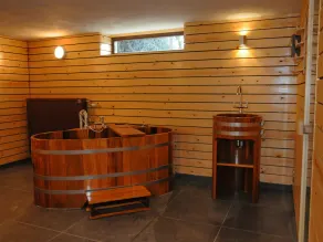 Traditional Chalet with Sauna, Spa Tub, & Relaxation Space near La Roche - Image 4