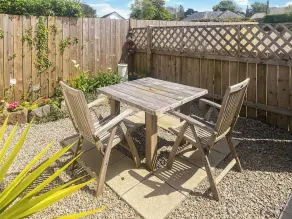 1 bedroom accommodation in Camborne - Image 5