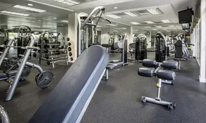 Official Wyndham Palm-Aire 2BR Suite - Sleeps 8 - Pools, Balcony & Resort Access - Image 3