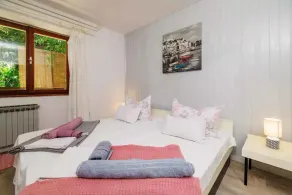 Holiday apartment with terrace and sea view - Image 4