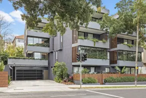 Luxurious 3BR Penthouse – Ideal for Families & Executive Stays - Image 5