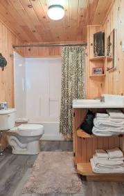 Hinckleys Dreamwood Cottages - Image 4