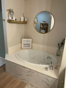 Perfect Location! Newly Remodeled- 2021 Condo right in the heart of Osage Beach - Image 3