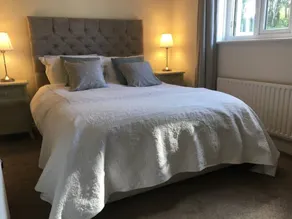 Entire home hosted by Lisa - Image 4