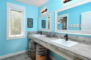 Wohnen am Wasser auf der privaten Seite des über 3 Hektar großen Grundstücks des Lake Anna! Neues Zuhause! - Image 5