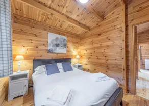 Woodland Park Lodges - Image 4