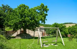 Schöne Ferienwohnung in Mercatello SM (PU) mit Haus- und Bergblick - Image 2