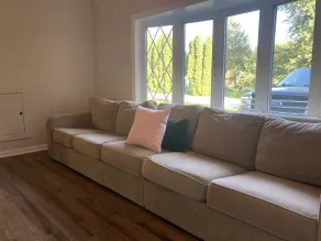 Huge King Bed en suite, Views,Clean & near attractions@ Enjoy Life - Image 5