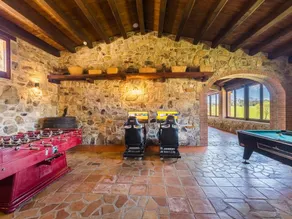 Magnificent 15 bedroom villa Spain|XXL Pool, BBQ, Gamesroom|Beaches & Barcelona - Image 4