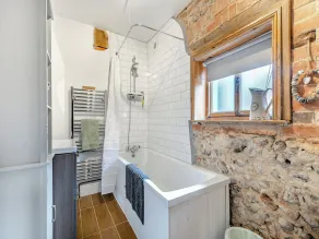 3 chambres à coucher à Cromer - Image 3