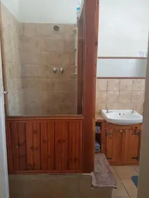 Trackers Inn - Image 4