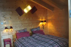 Mysig, lyxig stuga på 1750m med bubbelpool - Image 2