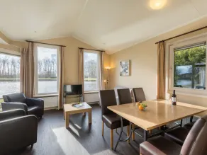 Well Furnished Mobile Home with Dishwasher near Water - Image 4