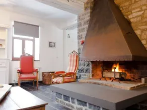 Bungalow in Gerin with Terrace - Image 2