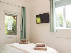 The Lodge At Forbury Cottage - Image 4