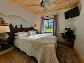 Newly remodeled-Lakefront cabin on 4th Lake w/dock & kayaks. Trail 5 Access - Image 5