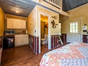 Cozy Rustic Cabins for Self or Family Retreat - Image 5
