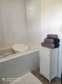 4-person gîte with jacuzzi and tennis court - Image 5