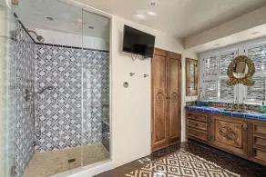Spanish Pueblo Style Elegance in the Heart of Santa Fe - Image 2