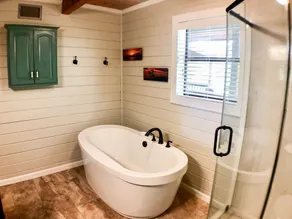 Experience Louisiana, Cabin on Bayou Petite Anse - Image 4
