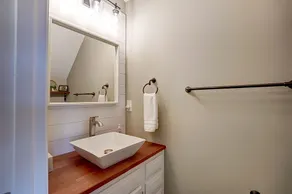 ChampionHill - Pick & Roll into Spooky Nook 2BD Townhome with Off Street Parking - Image 3