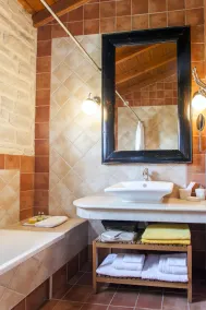 Villa Alea, Luxury stone villa with private pool and delicate decoration. - Image 3