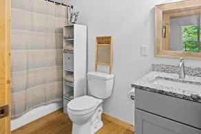 Mt. Rainier Chalet w/ Sauna-Game Table-Hot Tub-Massage Chair-EV-WiFi - Image 2
