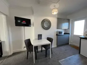 Flat 2 High Street Apartments, One Bed - Image 5