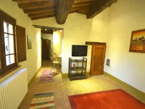 Apartment in Tuscany With Stunning Views - Image 2