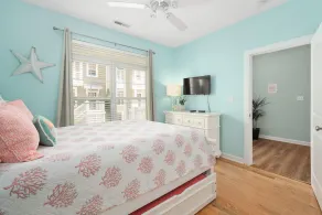 \"STRANDPARADIES I\" 4-BR / 3. 5-BA Exquisite Stadthaus mit Pool und Garage - Image 4