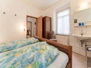 Home for 5 Persons in 1350 Year Old Mosel Town - Image 4