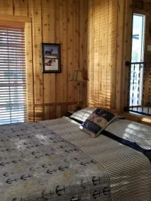 Lake Front Gated Property  Private Dock  Book 3 Nights - Get 4th Night Free.  - Image 3
