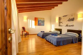 Stunning Converted Farmhouse, A/C, Private Pool, Extensive Grounds & Idyllic Location in Buger! - Image 3